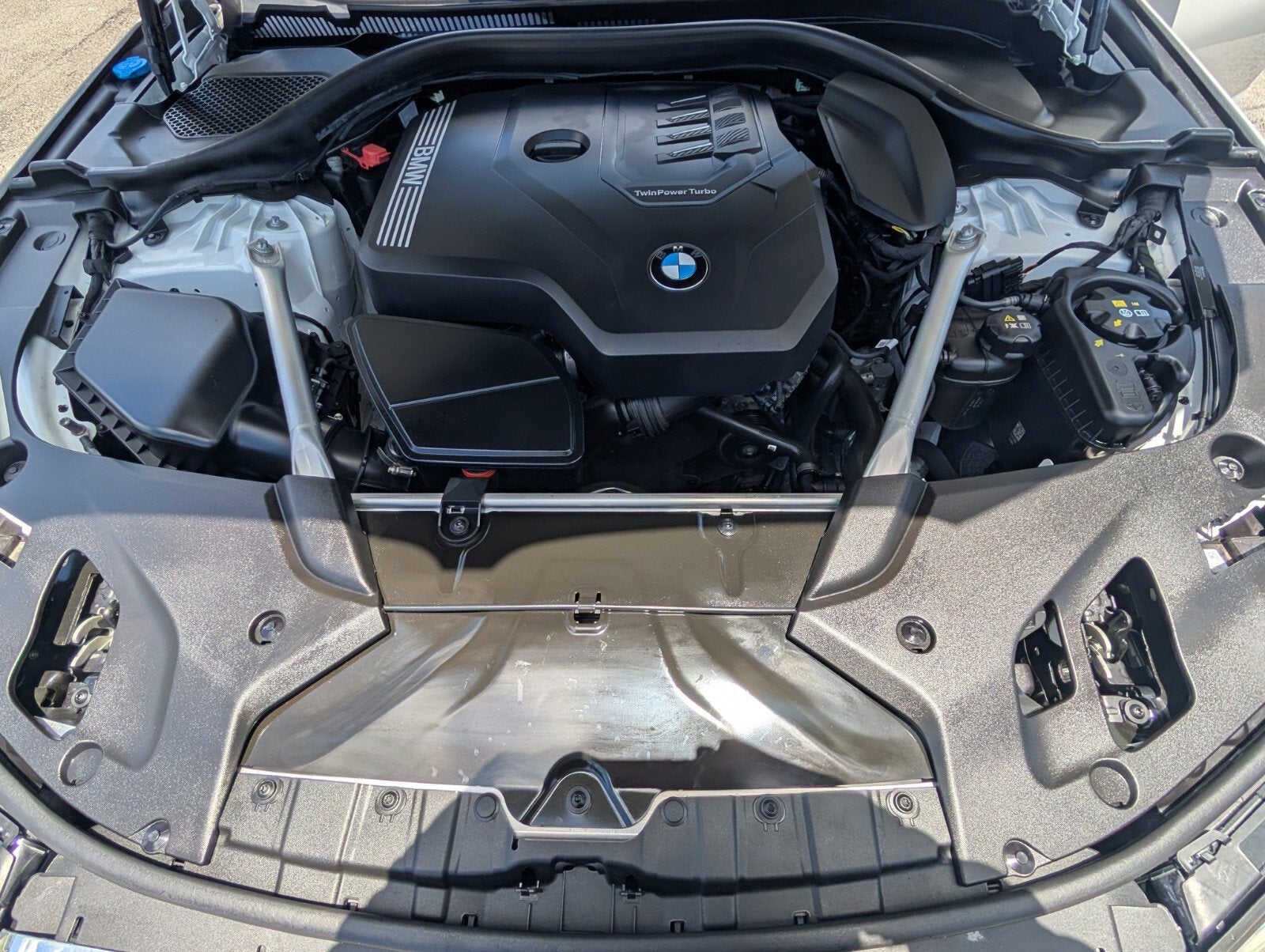 2023 BMW 5 Series 530i