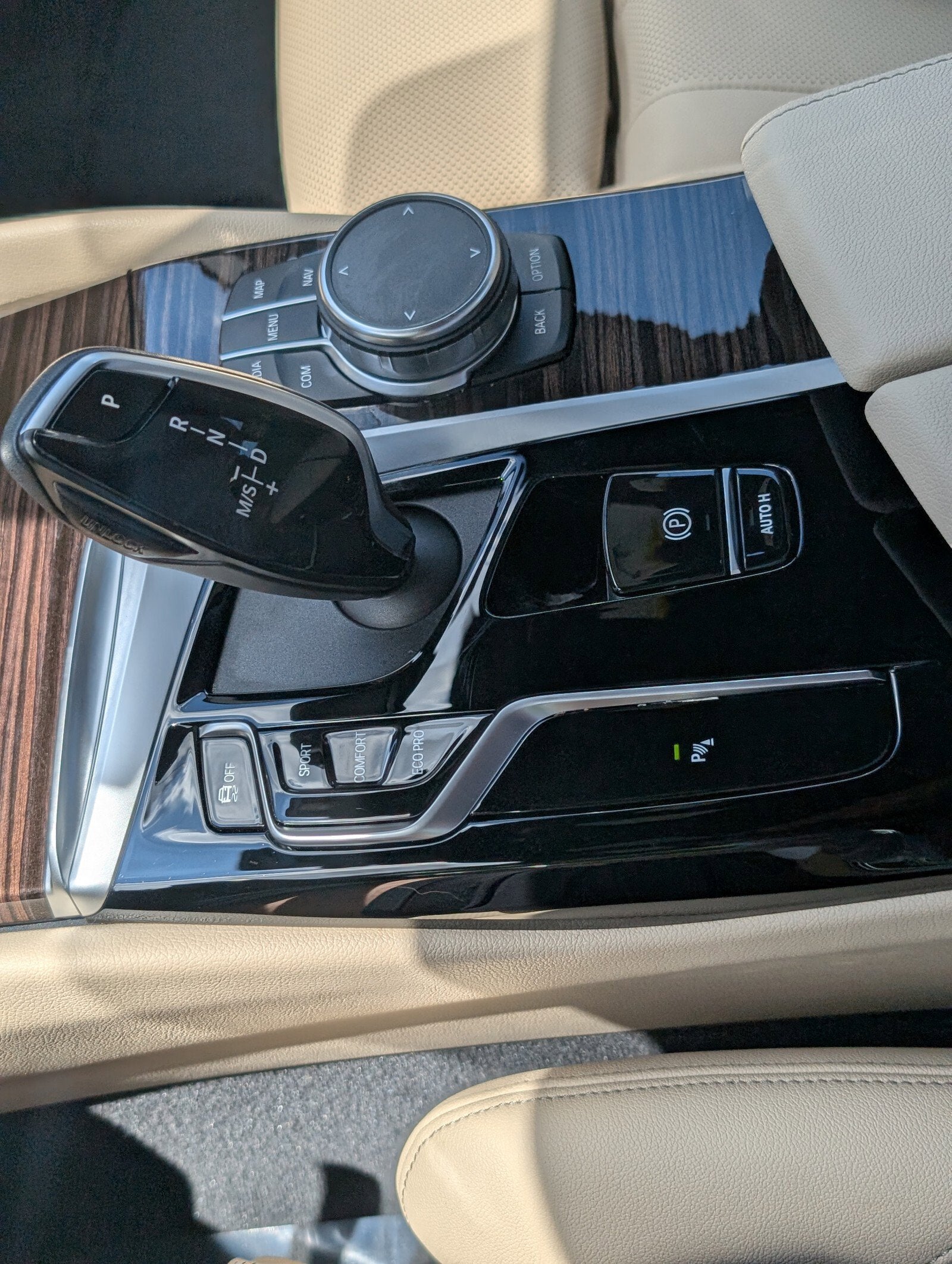 2023 BMW 5 Series 530i