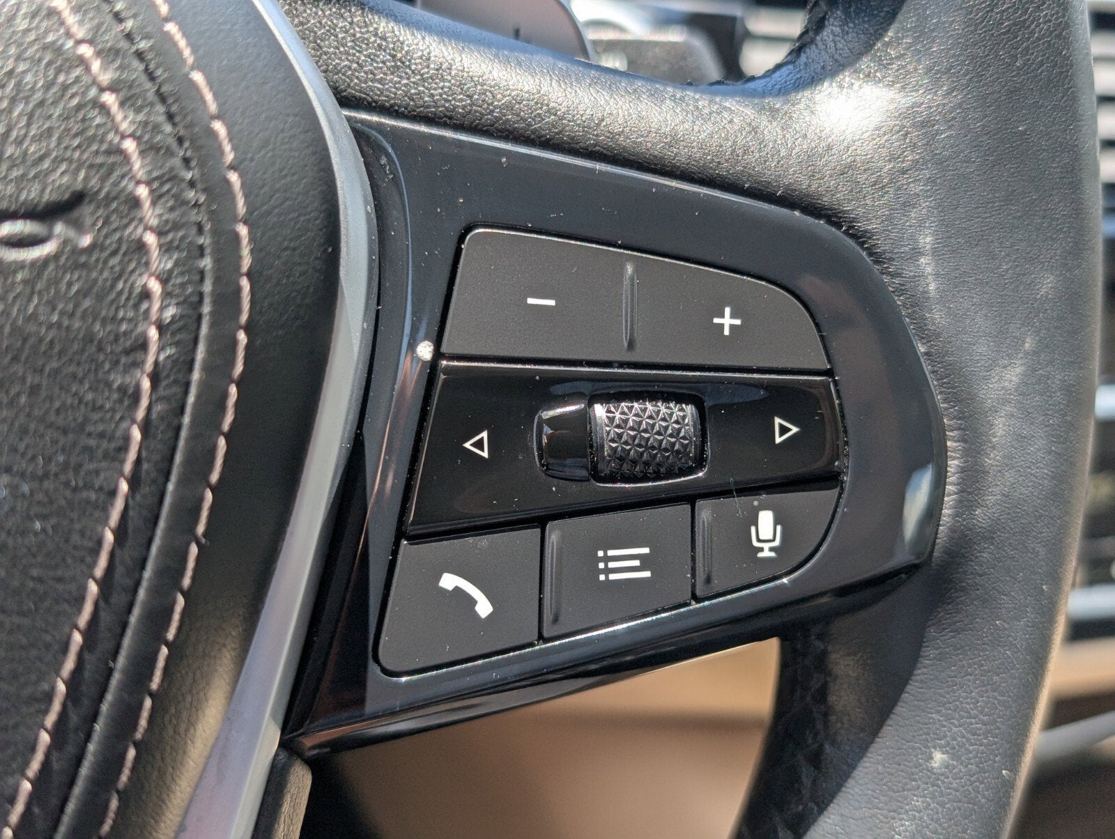 2023 BMW 5 Series 530i