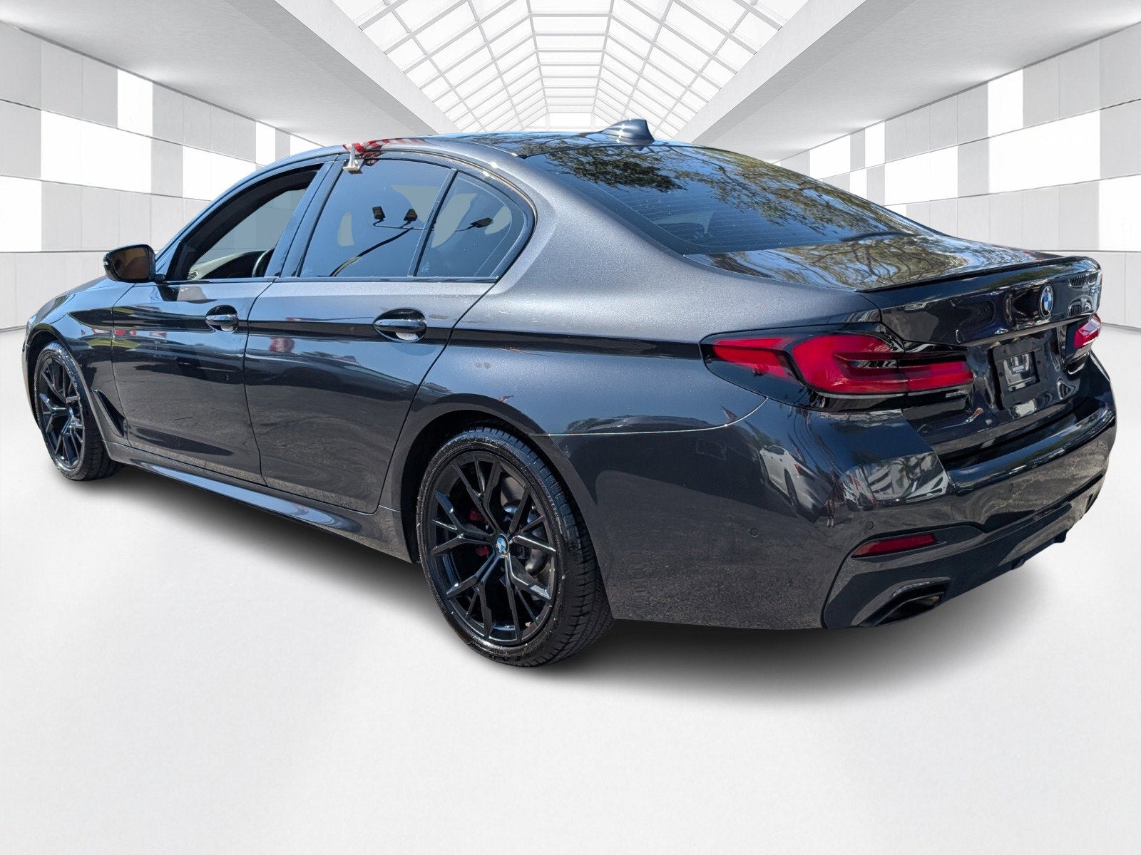 2023 BMW 5 Series 530i