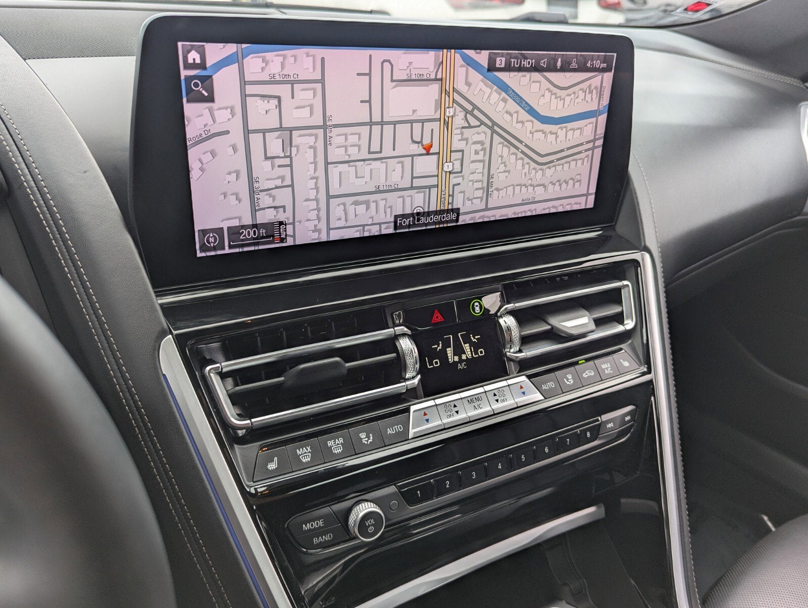 2024 BMW 8 Series 840i