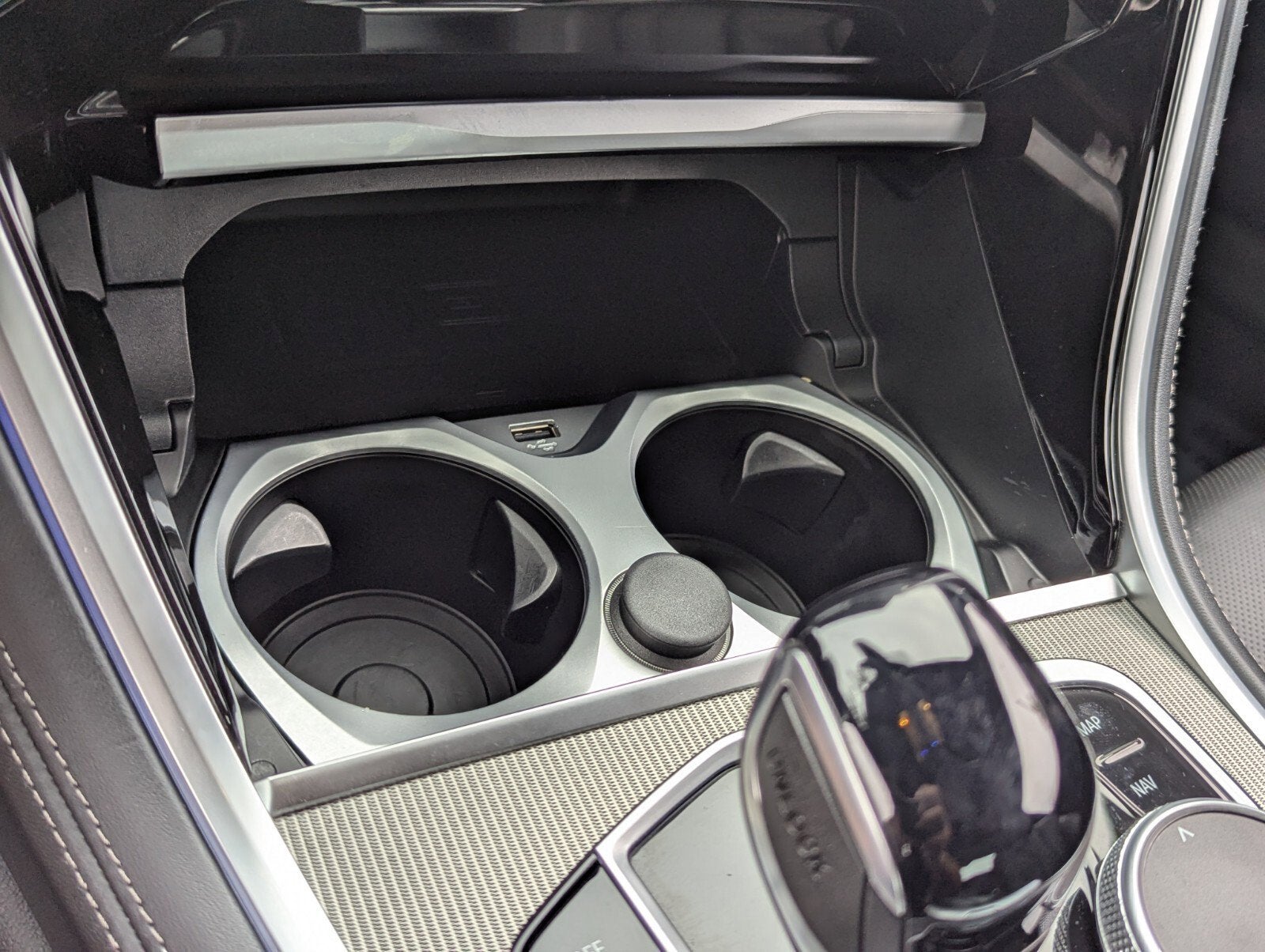 2024 BMW 8 Series 840i