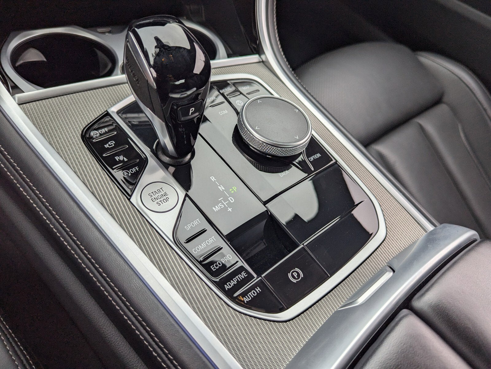 2024 BMW 8 Series 840i