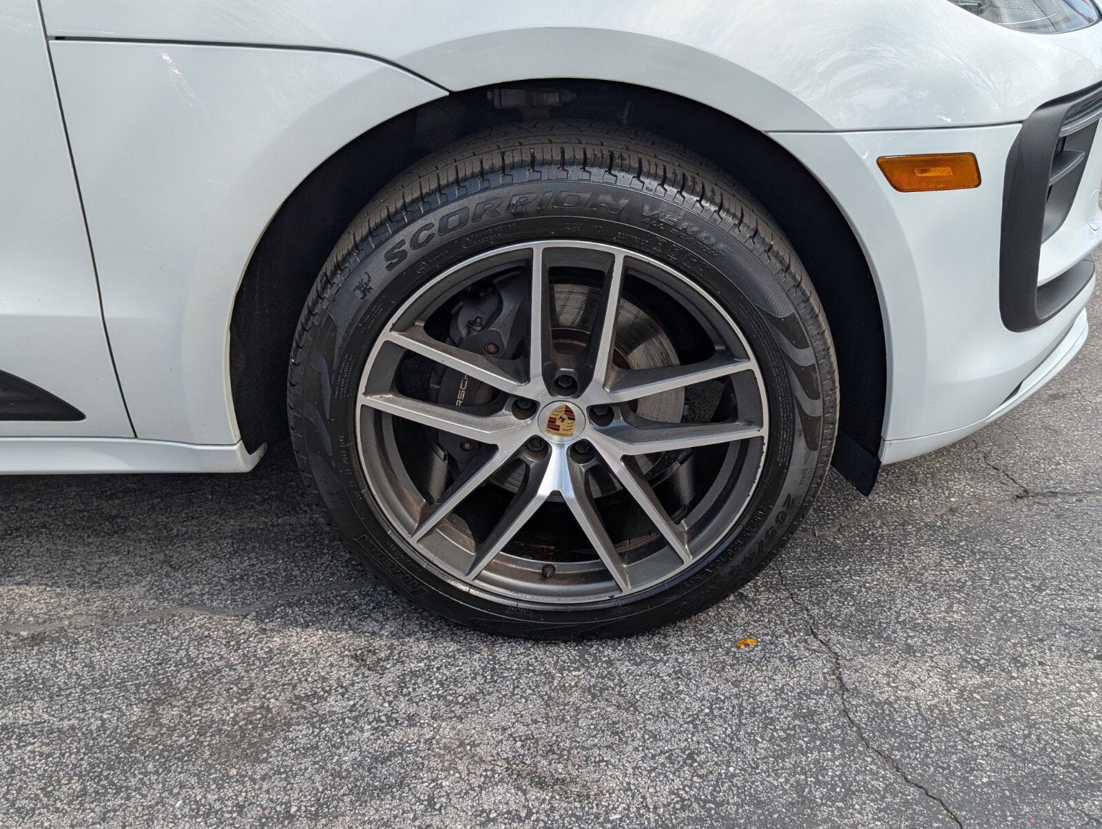 2023 Porsche Macan T