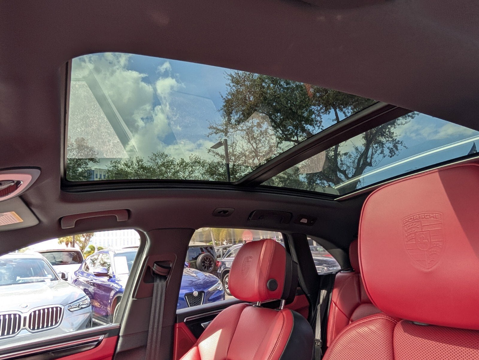 2023 Porsche Macan T