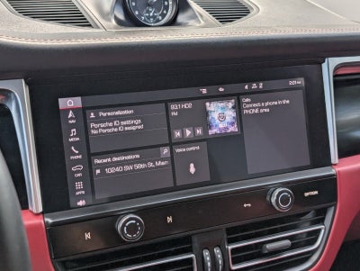 2023 Porsche Macan T