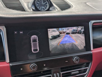 2023 Porsche Macan T