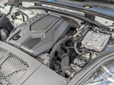 2023 Porsche Macan T