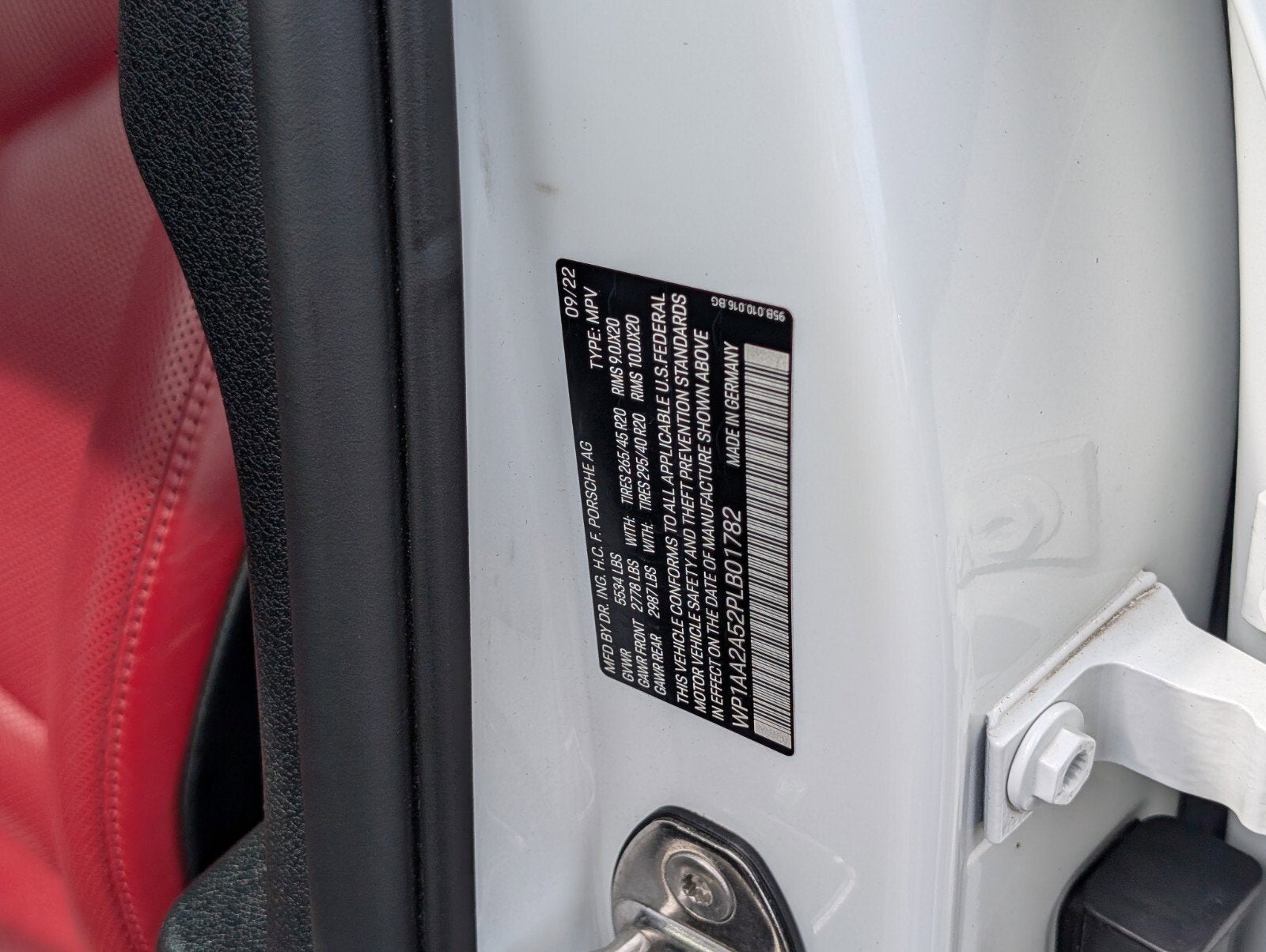 2023 Porsche Macan T