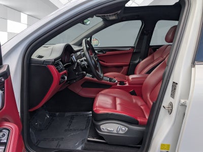 2023 Porsche Macan T