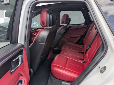 2023 Porsche Macan T