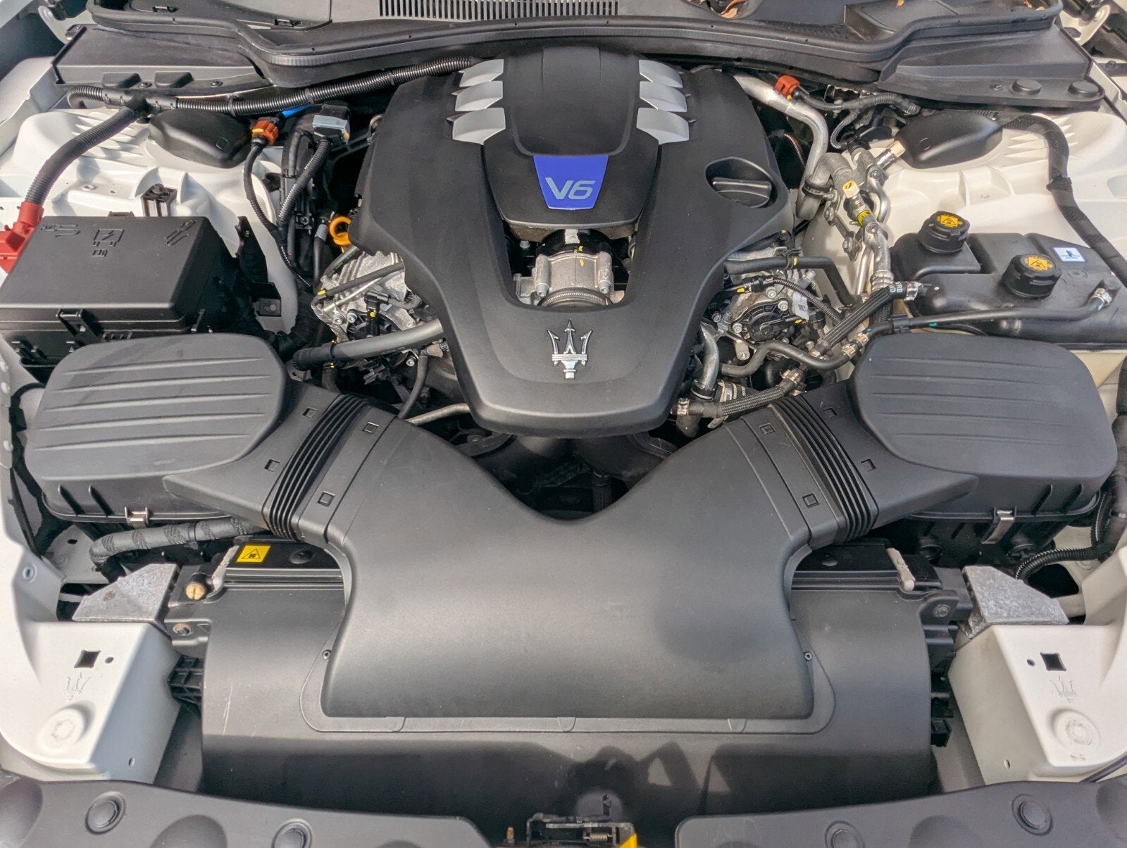 2022 Maserati Ghibli Modena