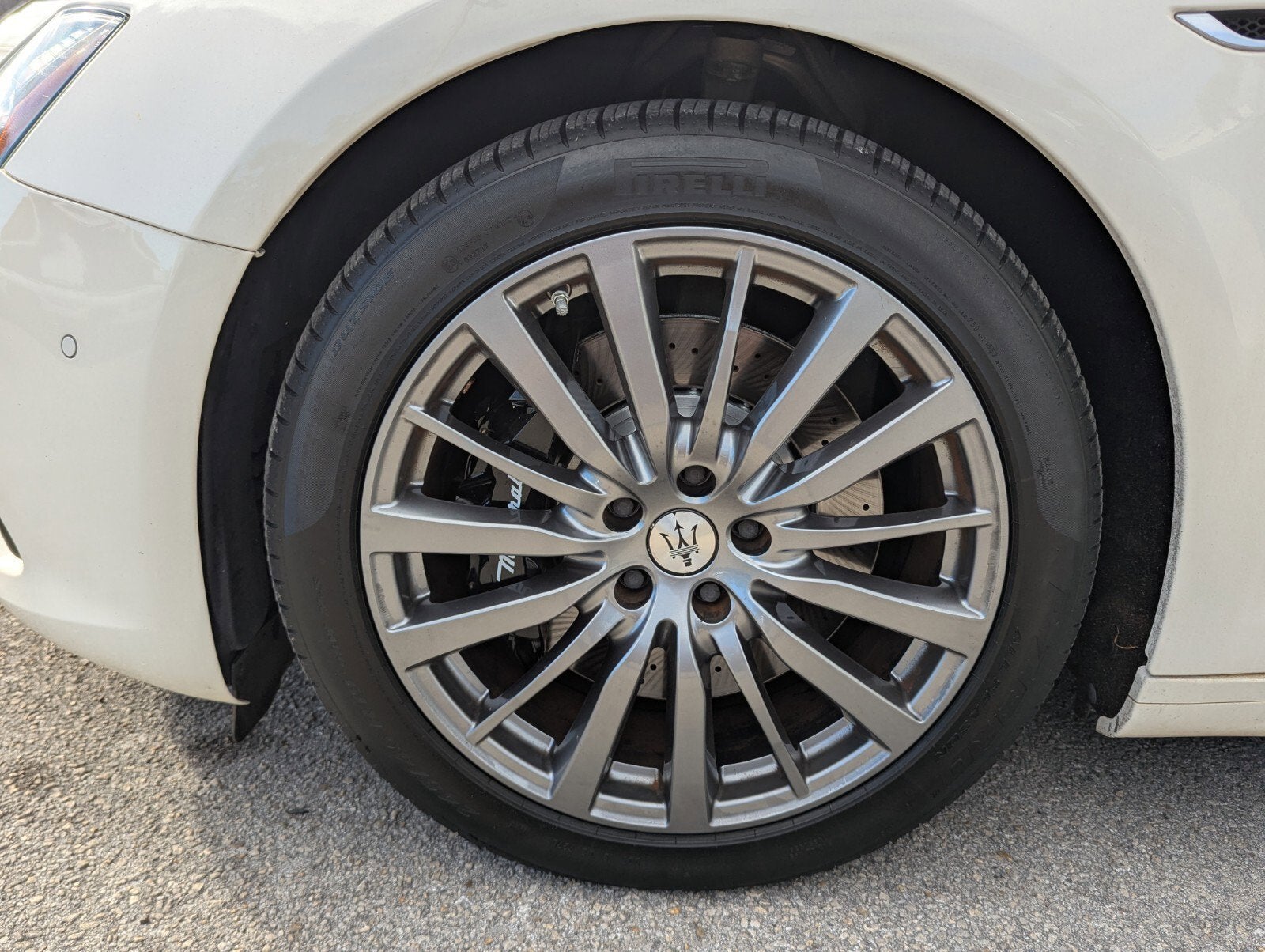 2022 Maserati Ghibli Modena