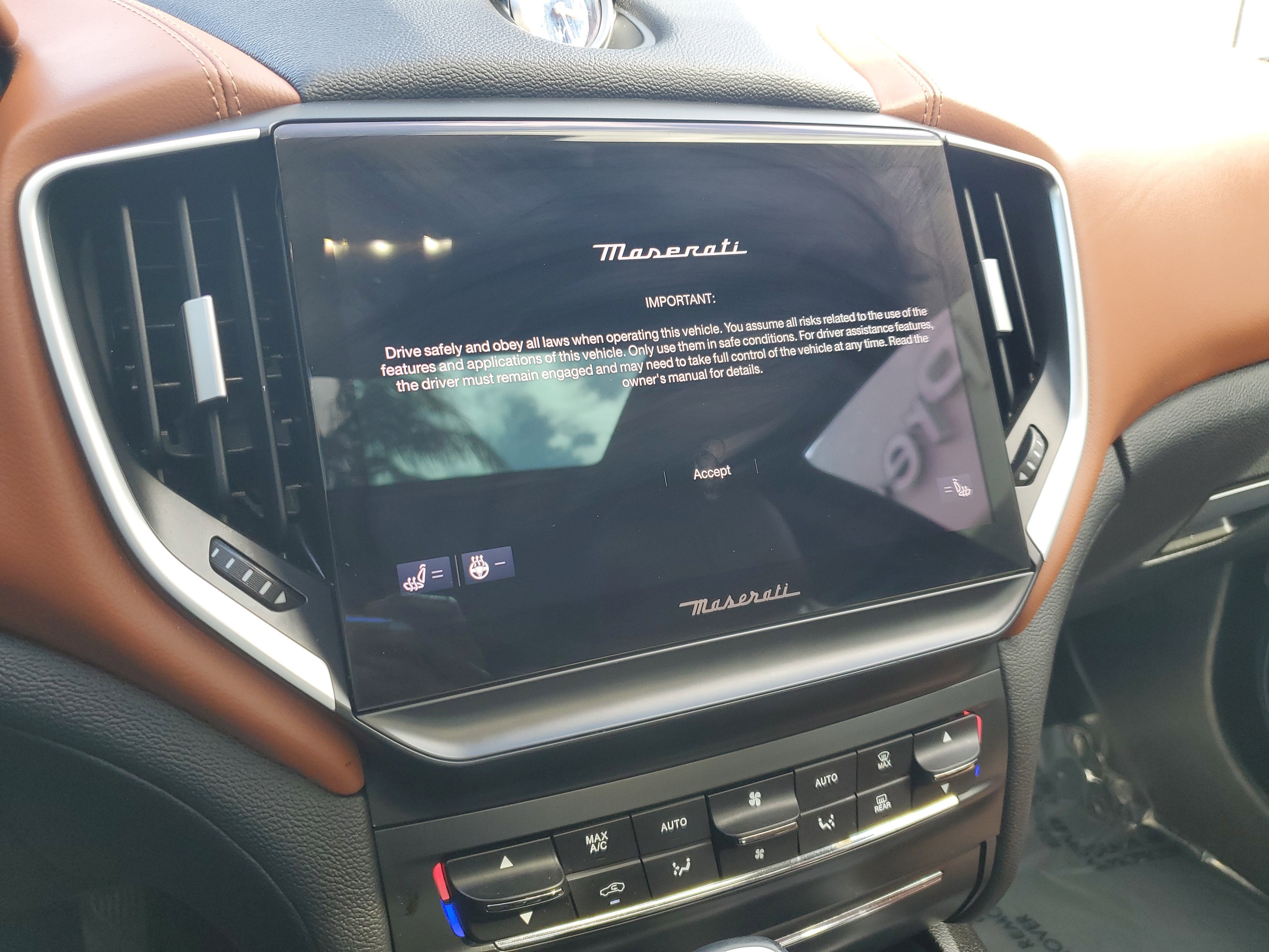 2022 Maserati Ghibli Modena