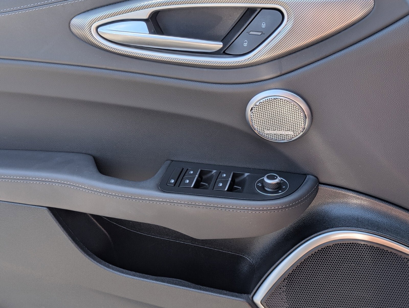 2023 Alfa Romeo Giulia Veloce