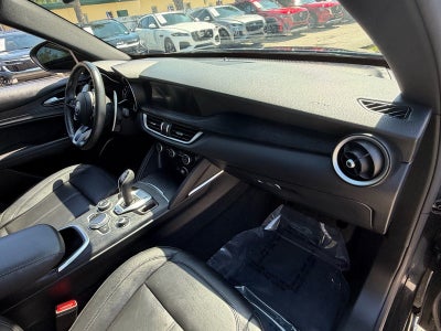 2023 Alfa Romeo Stelvio Sprint