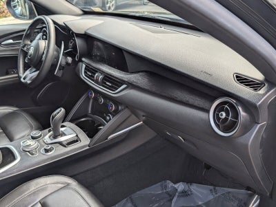 2023 Alfa Romeo Stelvio Sprint