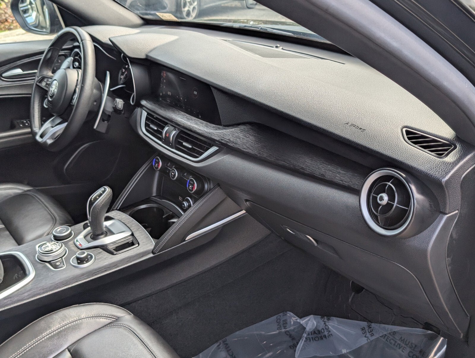 2023 Alfa Romeo Stelvio Sprint