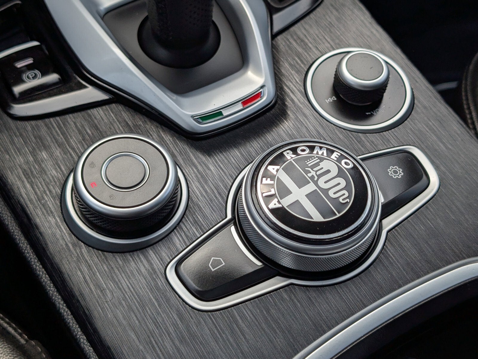 2023 Alfa Romeo Stelvio Sprint