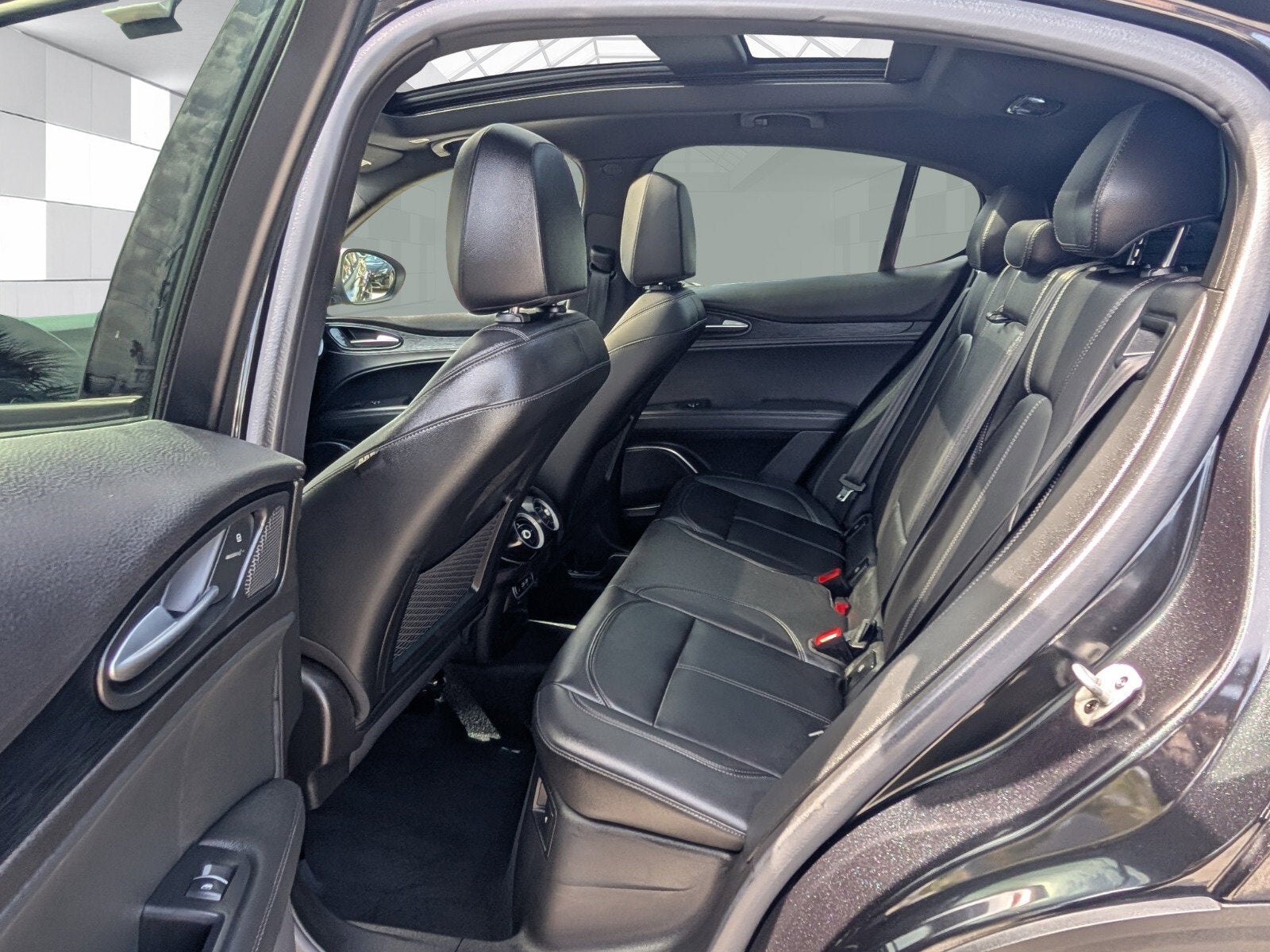 2023 Alfa Romeo Stelvio Sprint