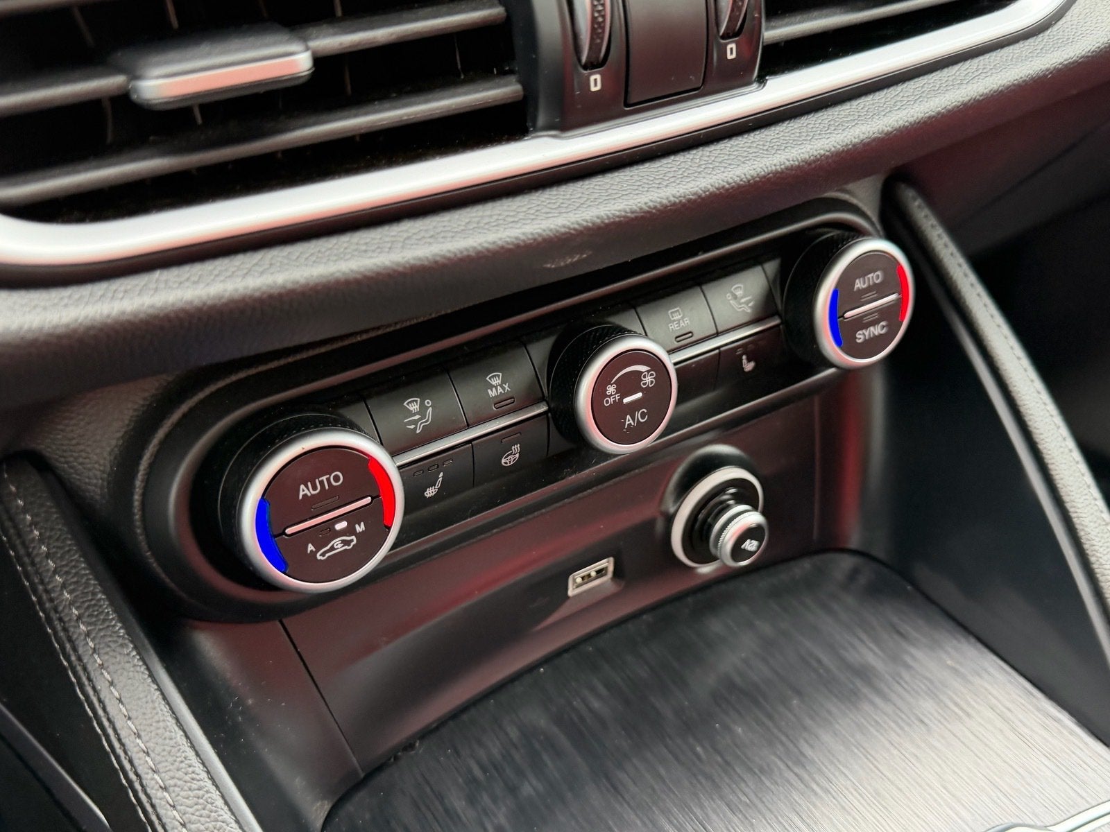 2023 Alfa Romeo Stelvio Sprint