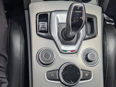2022 Alfa Romeo Stelvio Veloce